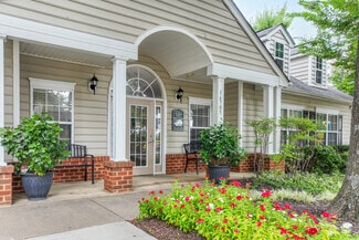 16705 Harwood Oaks Ct, Dumfries, VA 22026