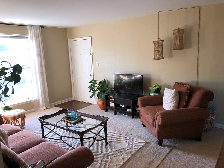 Athens Highlands Apts.