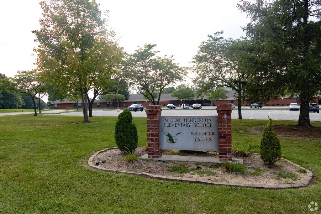 Welcome to Henderson Elementary School in Saint Peters.