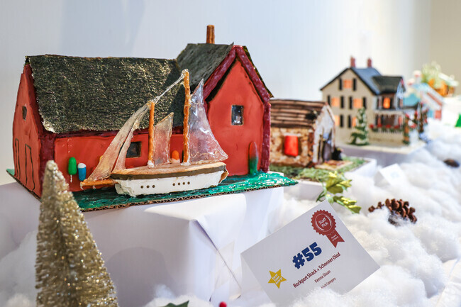 Famous landmarks make up the scenery at the Gingerbread Contest.