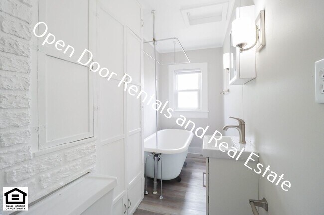 1918 Riedmiller Ave unit 1918 Riedmiller Ave, Fort Wayne, IN 46802 - photo 6