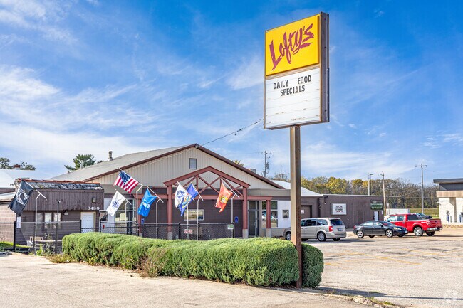 Lofty’s Lounge in Evansdale offers casual dining and drinks.