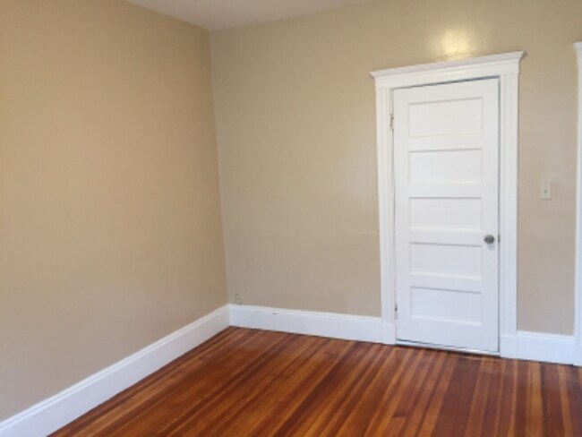 25 Wainwright St unit 1, Dorchester Center, MA 02124 - photo 6