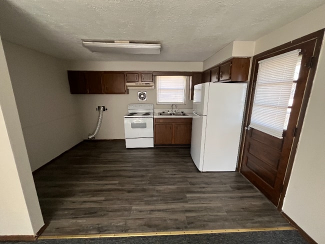 509 E Staat St, Fortville, IN 46040 - photo 3