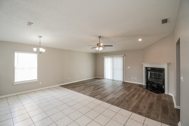 12825 Jordan Blair Ct, Jacksonville, FL 32225 - photo 3