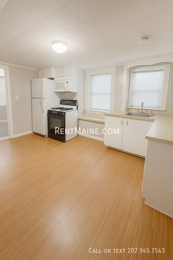 409 Fourth St Unit 5, Old Town, ME 04468