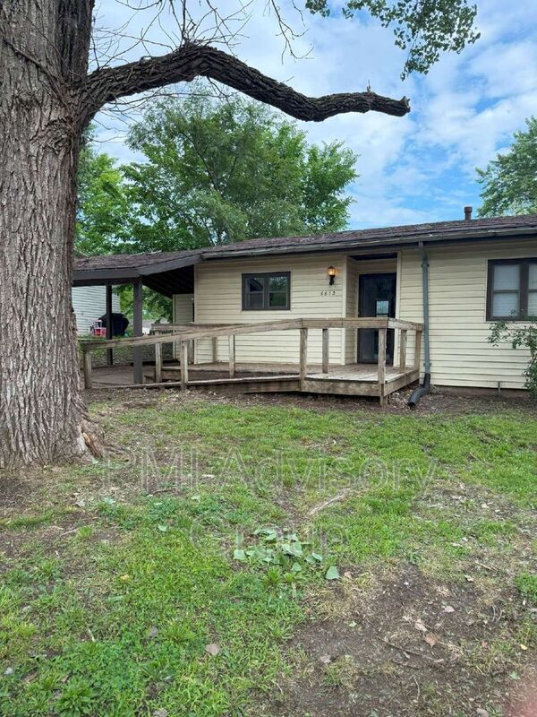 6612 SW Arborglade Ln, Topeka, KS 66619