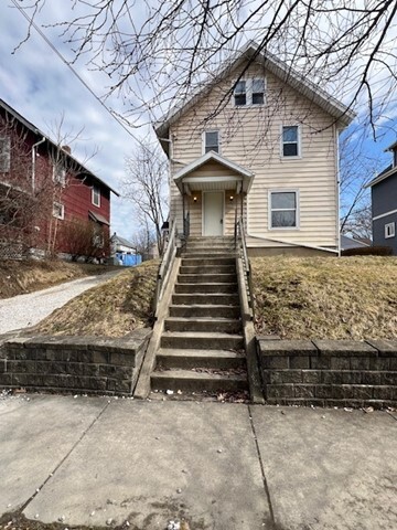 2171 16th St SW, Akron, OH 44314