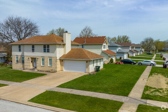 There are plenty of modern traditional homes with well maintained sidewalks in University Park.