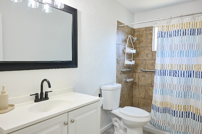 7111 E Pine Pkwy, Fort Myers, FL 33966 - photo 4