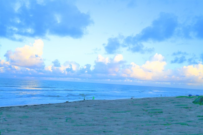 Close proximity (walking distance) to beaches