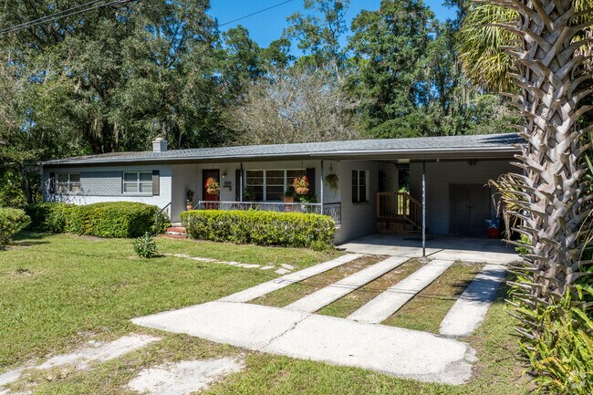 Lot sizes in Northeast Neighbors are typically less than half an acre.