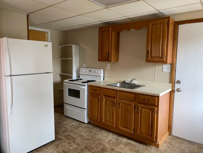 19 N Chestnut St unit A, Scottdale, PA 15683 - photo 4