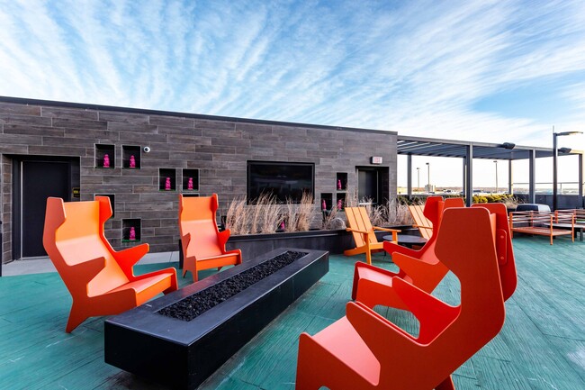 Hub Minneapolis, Minneapolis, MN 55414 - photo 5