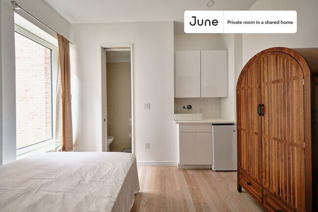 624 E 17th St unit C, Brooklyn, NY 11226 - photo 3