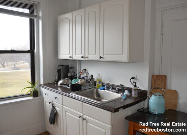 238 Hemenway St unit 11, Boston, MA 02115 - photo 5