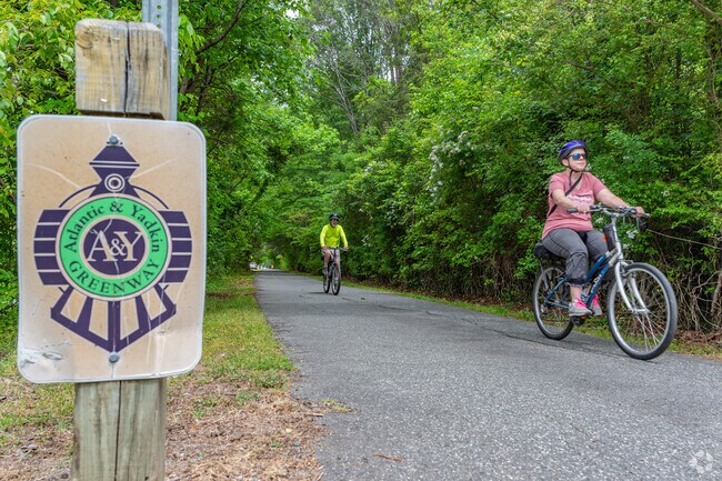 Folks from Battlefield hit the Greenway for a fun bike outing.