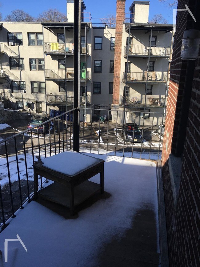 11 Cummings Rd unit 5, Boston, MA 02135 - photo 2