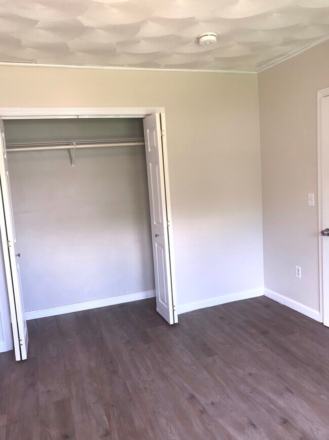 347 Woonasquatucket Ave unit 1, North Providence, RI 02911 - photo 6