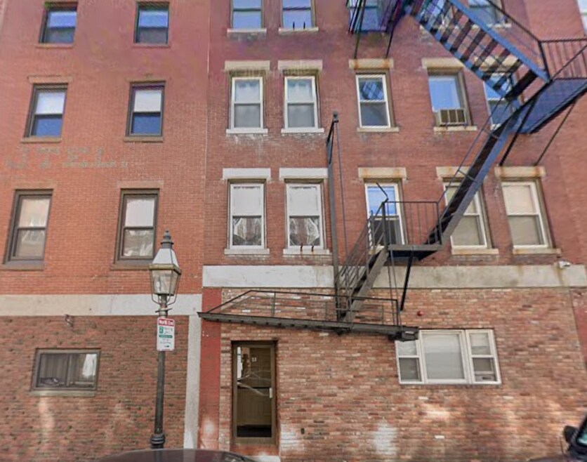 23 Fleet St, Boston, MA 02113 - photo 1