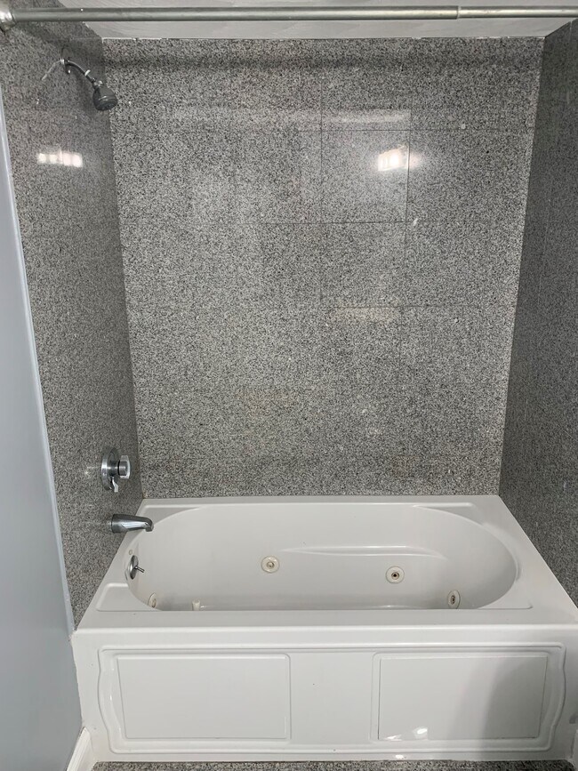 3 Commercial St unit 2, Marblehead, MA 01945 - photo 6