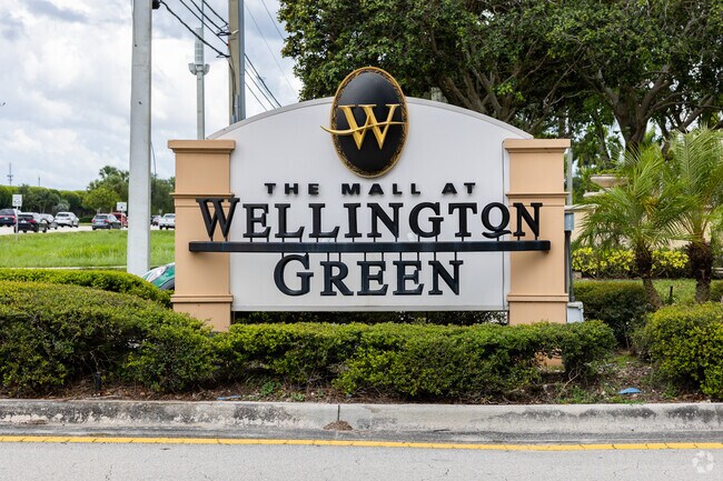 The Mall at Wellington Green is just a few minutes drive from Palm Beach Little Ranches.
