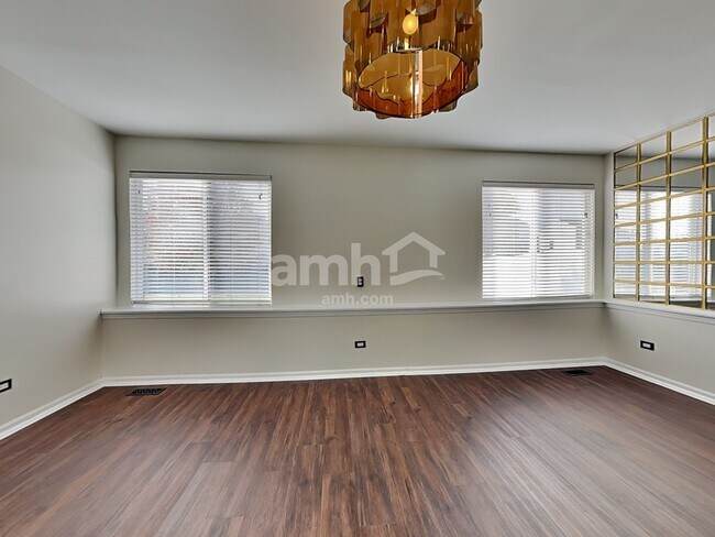 915 Mission Blvd, Joliet, IL 60436 - photo 5