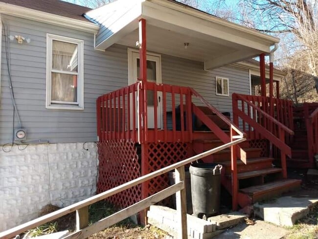 619 Cove Rd, Weirton, WV 26062 - photo 4