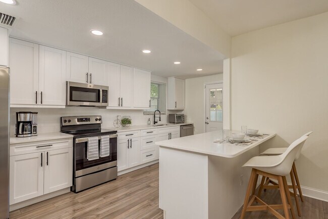 206 W Warren Ave unit ID1053150P, Tampa, FL 33602 - photo 5