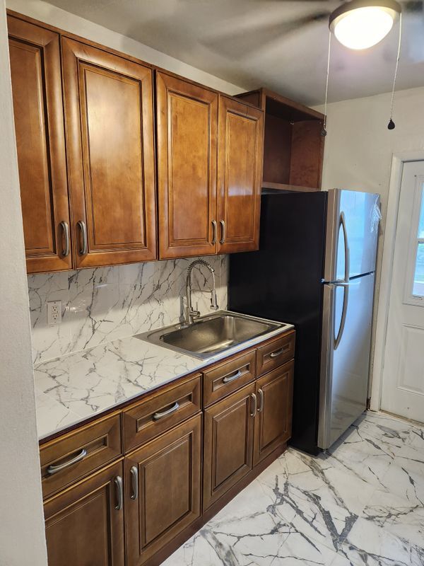 270 NE 191st St, Miami, FL 33179 - photo 2