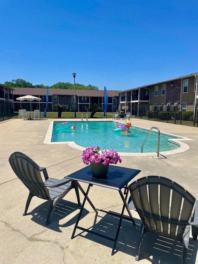 EAST POOL PATIO VIEW