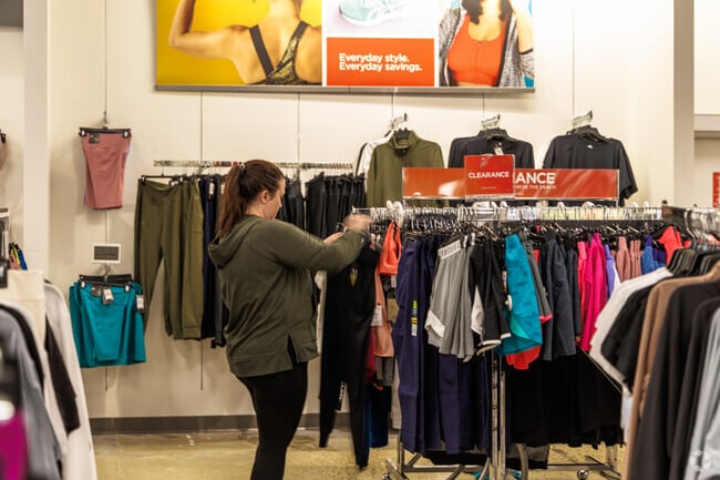 Forest Ridge Quail Hollow locals shop for loved ones on weekends at nearby stores and boutiques.