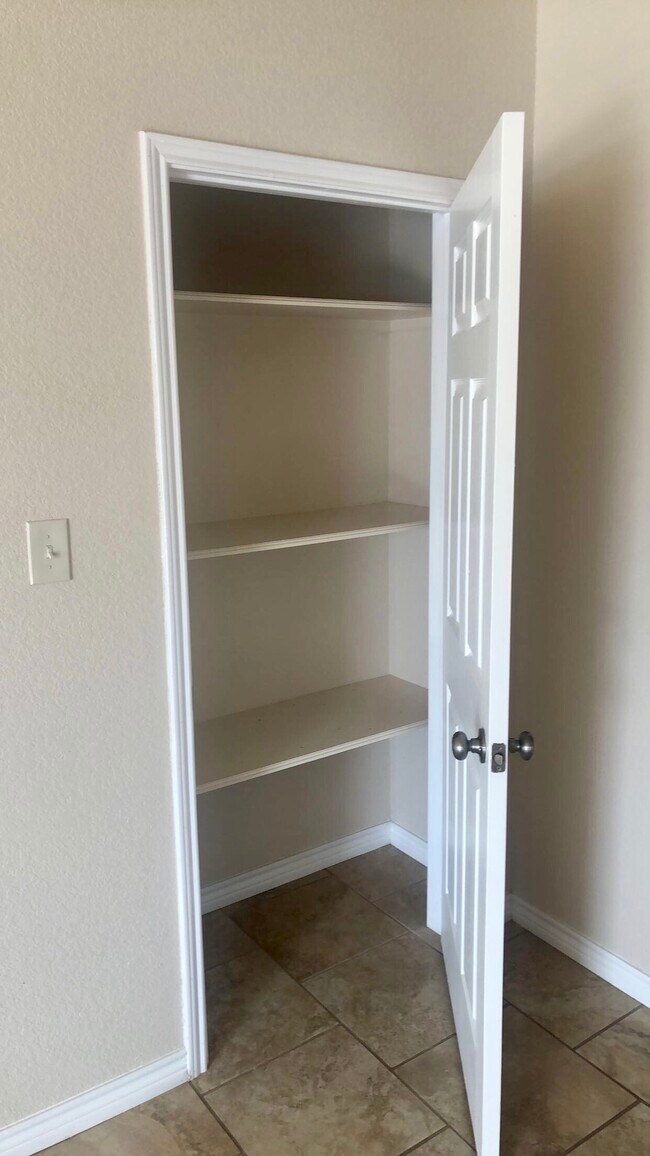 1305 Kings Way unit 1A, Del Rio, TX 78840 - photo 7