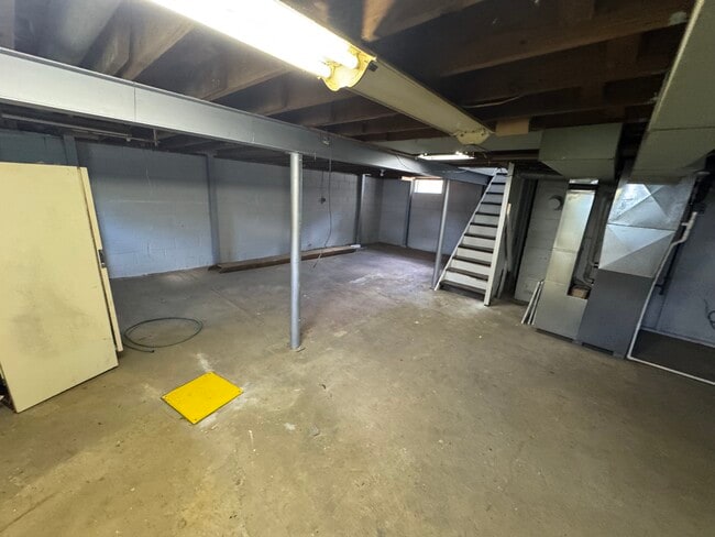 1027 Morgan Ross Rd, Hamilton, OH 45013 - photo 4