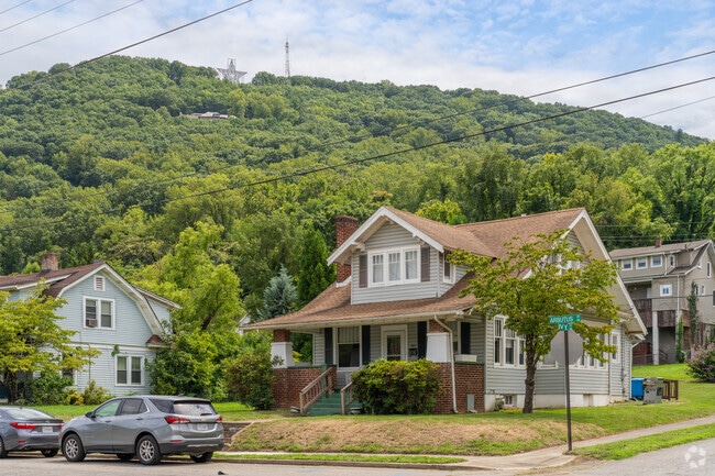 The streets with bungalows in Riverland-Walnut Hill have beautiful views of the Ronaoke Star.