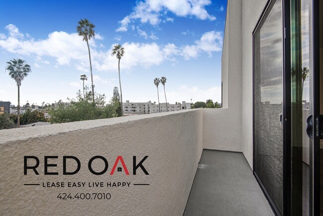 5727 La Mirada Ave unit 307, Los Angeles, CA 90038 - photo 3