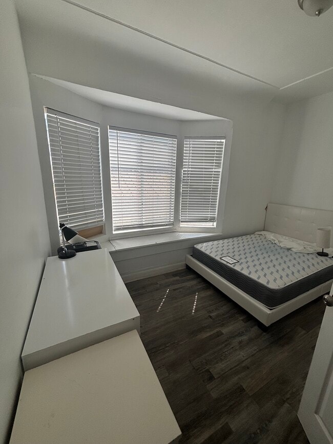 2515 S Catalina St unit 1, Los Angeles, CA 90007 - photo 5