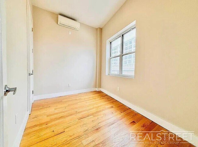 308 Park Ave unit 2, Brooklyn, NY 11205 - photo 3