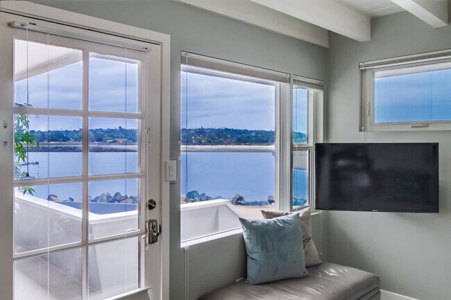 2612 Bayside Ln unit ID1301071P, San Diego, CA 92109 - photo 6