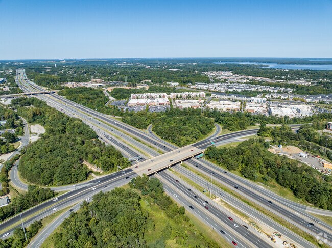 Westridge residents have easy access to I-95, connecting them to the rest of Virginia.