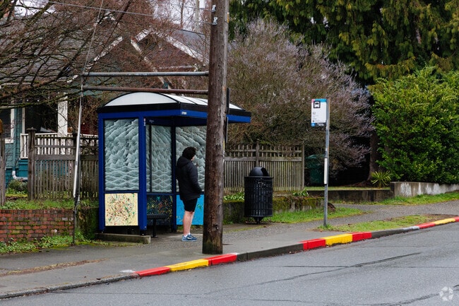 Public transportation throughout Ravenna makes getting around the area easy for residents.