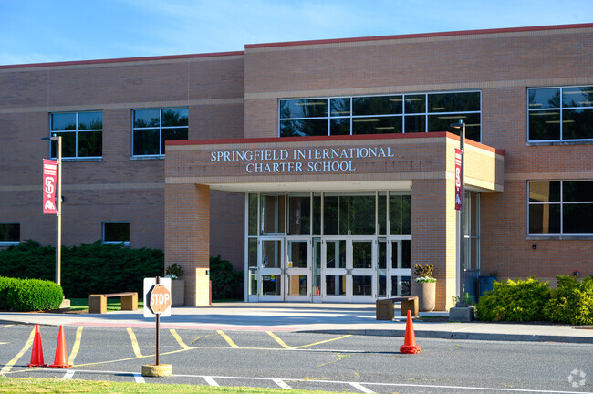 Front entrance to Springfield International Charter School.