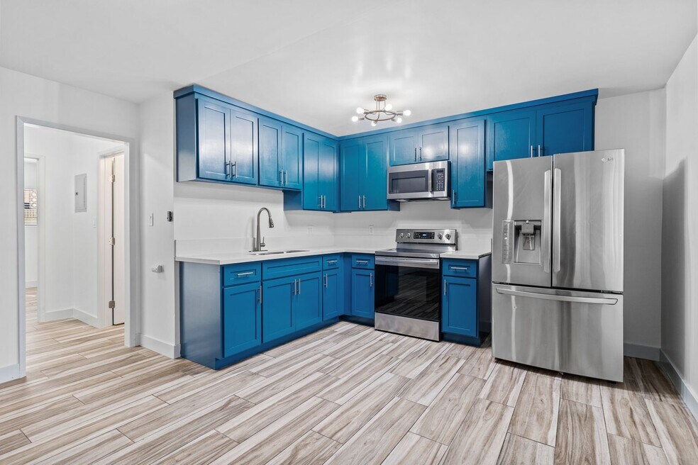 1332 Walnut Ave unit 4, Long Beach, CA 90813 - photo 1