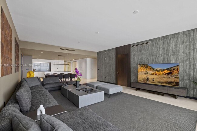 Aston Martin Residences unit 1604, Miami, FL 33131 - photo 6