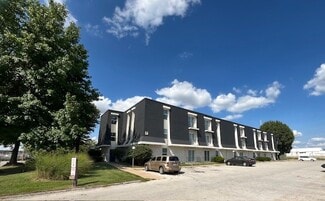 1940 S Ingram Mill Rd, Springfield, MO 65804