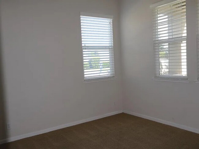 1709 Thomas Ct, Modesto, CA 95355 - photo 5