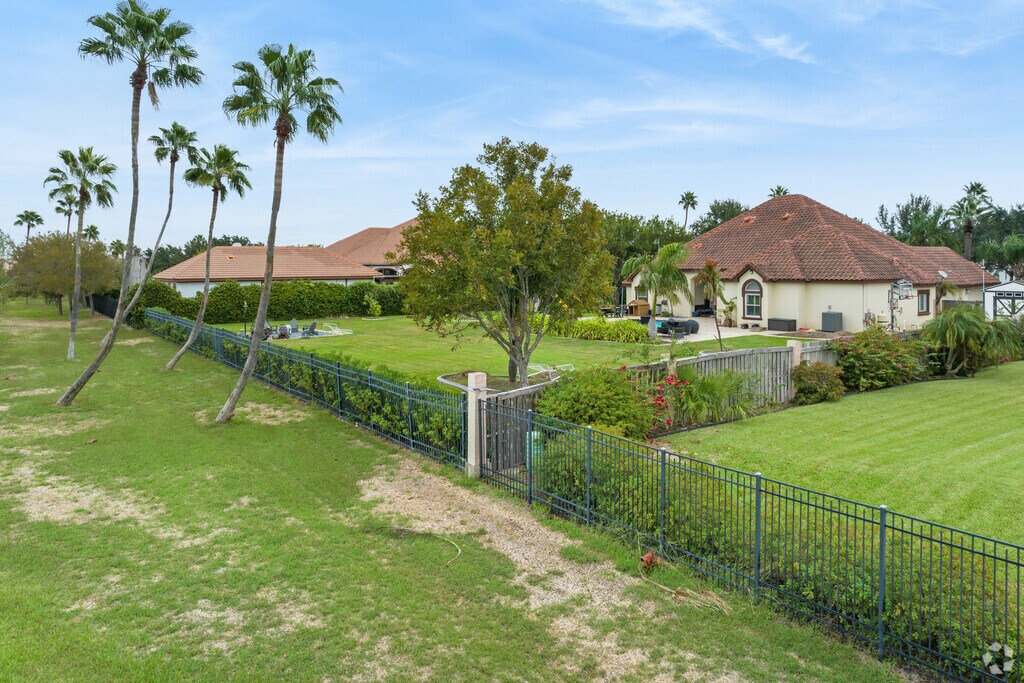 8820 Texan Rd Unit 3, Mission, TX 78574 MLS 427680