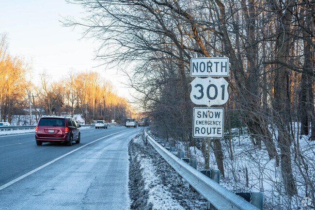 Route 301 runs through all of Queensland.
