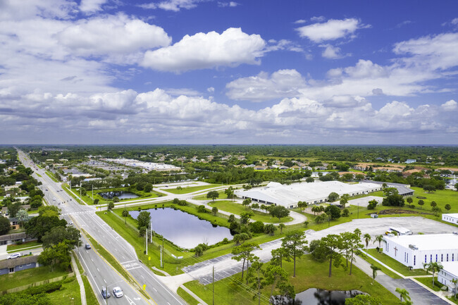 Longleaf Elementary motivates students to achieve greatness in a vibrant setting.