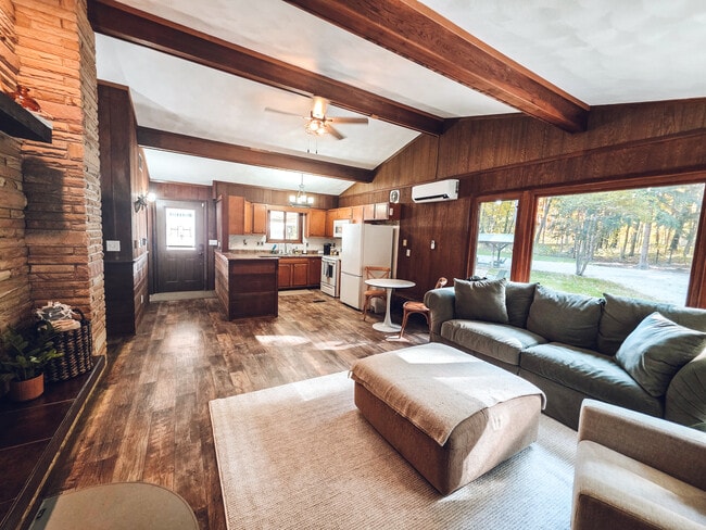 1008 W Singing Woods Rd, Edelstein, IL 61526 - photo 3